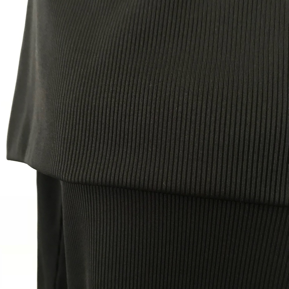 BooHoo BLACK Deep Off Shoulder Ribbed Semi Crop - Picture 3 of 7